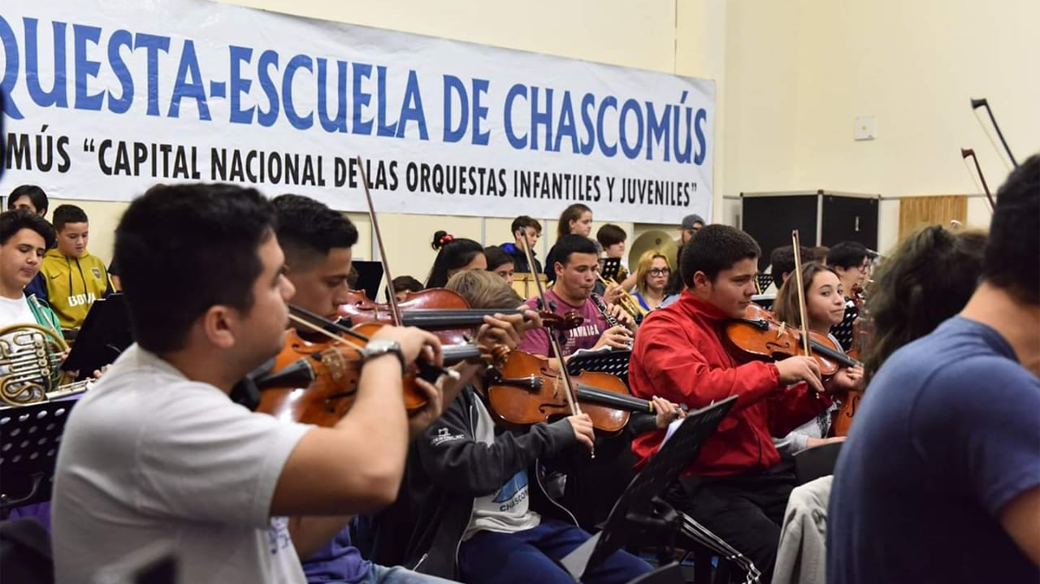 La Orquesta Sinfónica Alberto Ginastera y el Ensamble de Percusión representando la Orquesta-Escuela de Chascomús se presentan esta tarde en el Ciclo de Conciertos del Honorable Senado de la Provincia de Bs. As.