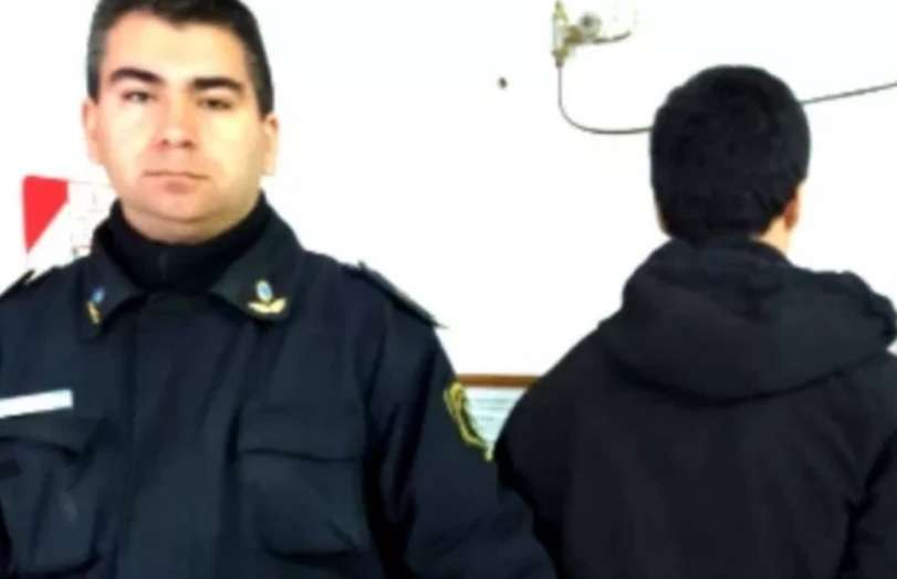 Luego de lo que fue el intento de robo que sufriera la familia Arrarás en su domicilio de calle Remedios de Escalada, se informó desde la Estación de Policía que fue detenido el presunto autor del hecho.