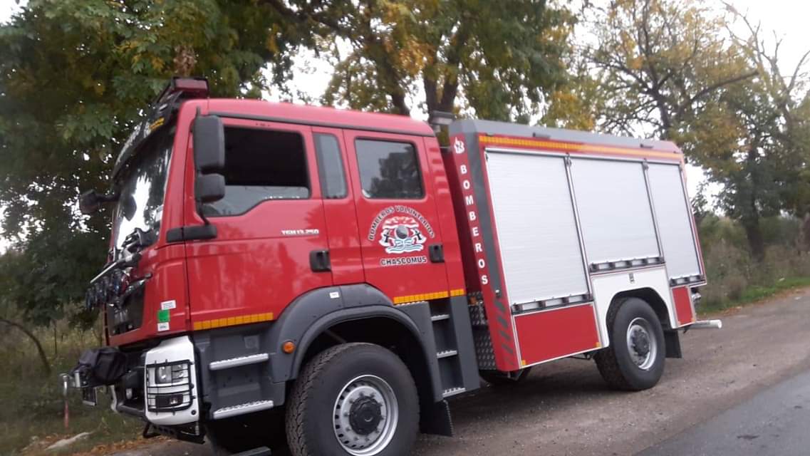 A las 3.30 hora de este viernes 16 de agosto, los Bomberos recibieron un llamado telefónico manifestando que en Ruta 2 Kilómetro 120 se había producido un accidente.