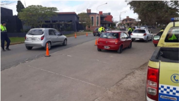 Desde la Secretaría de Seguridad Ciudadana se hace saber que a partir de este fin de semana personal de Seguridad Urbana en conjunto con personal de Estación de Policía Comunal y la Agencia Nacional de Seguridad Vial, llevarán adelante operativos de control de tránsito en diversos sectores de la ciudad.
