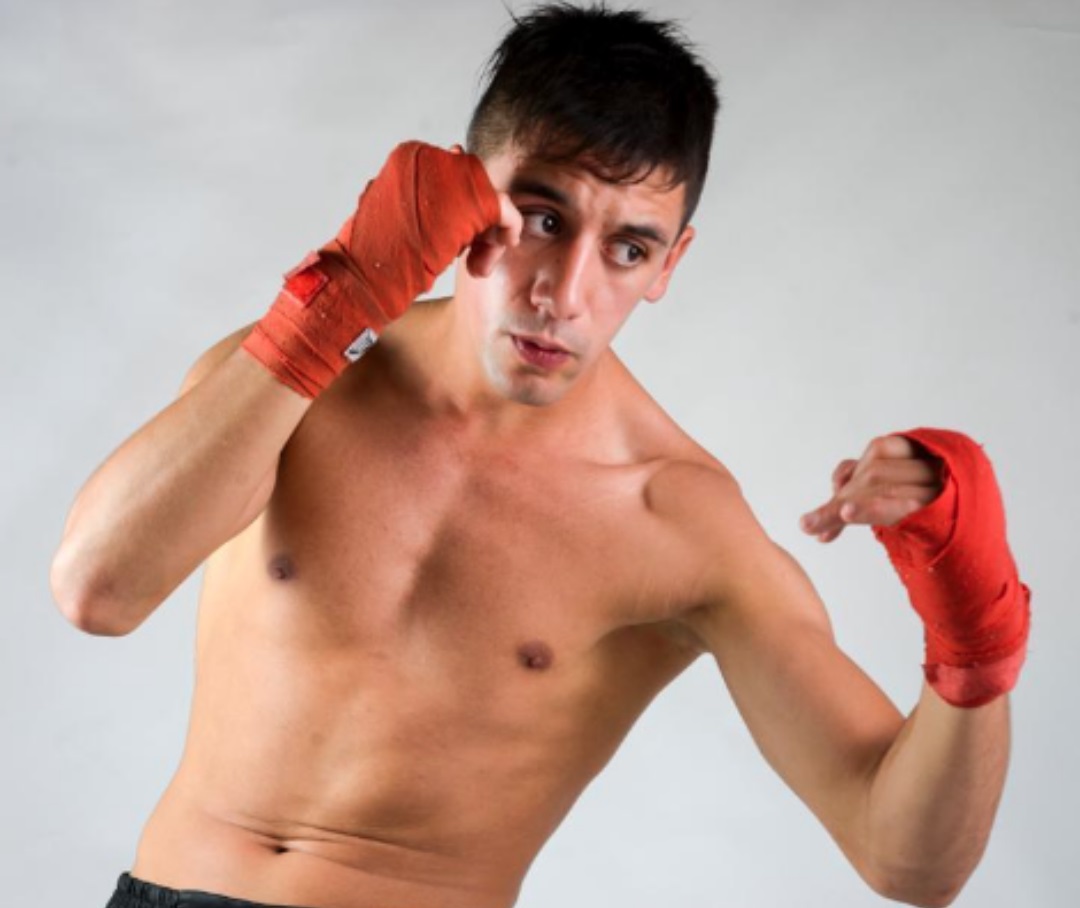 Organizado por Eduardo Etchepare, promotor de la FAB, el Festival de Boxeo Profesional y Amateur “Noche de Promesas”, tendrá lugar el viernes 15 de marzo en el gigante de la calle Garay, el Club Bochístico Independiente.