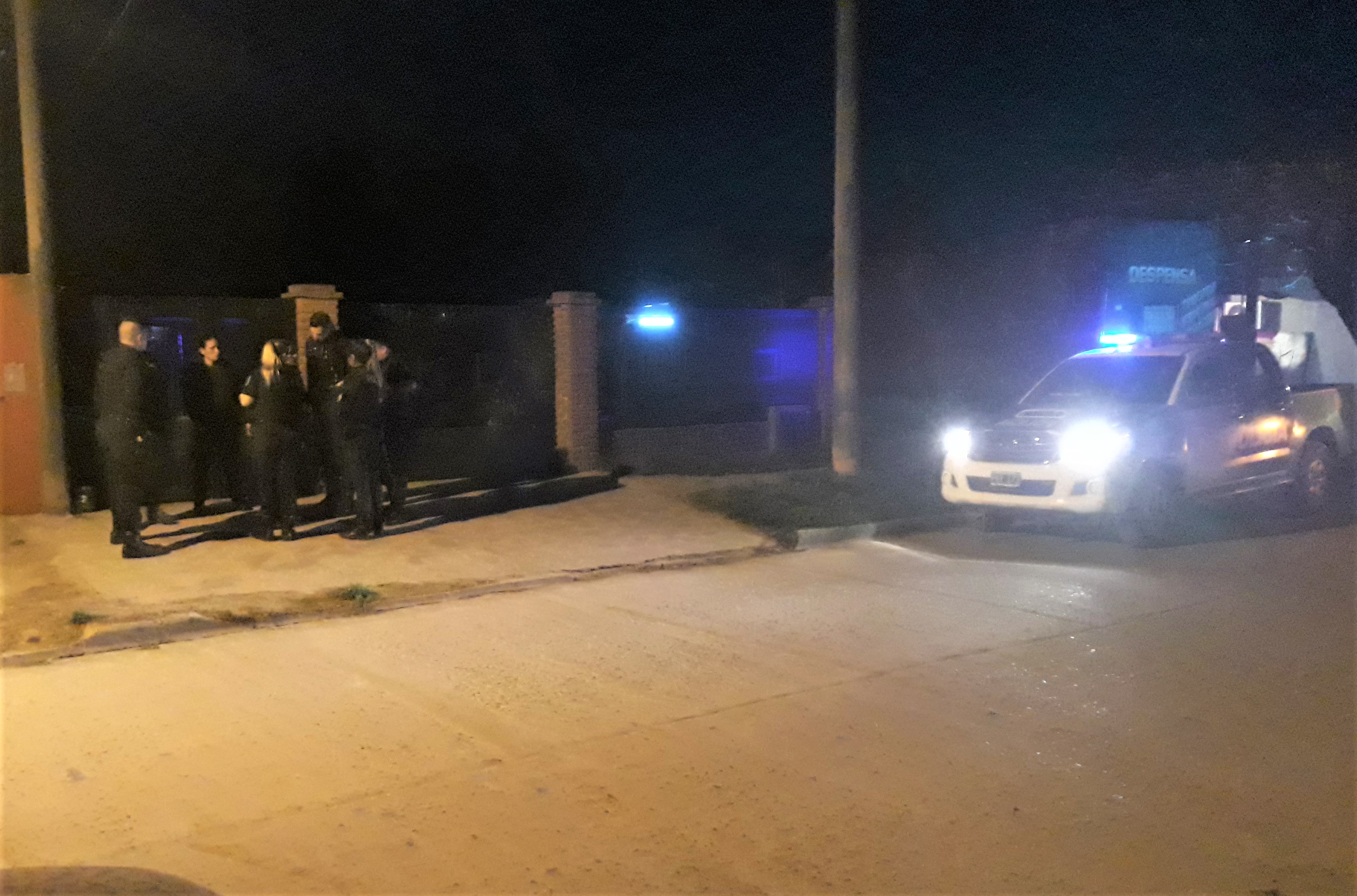 Este martes se supo que el perro de la pareja de Néstor Garay se escapó del domicilio de calle Brasil y mordió a un menor que resultó ser uno de los hermanos de Navila Garay, adolescente asesinada. Esta situación generó incidentes en la zona.