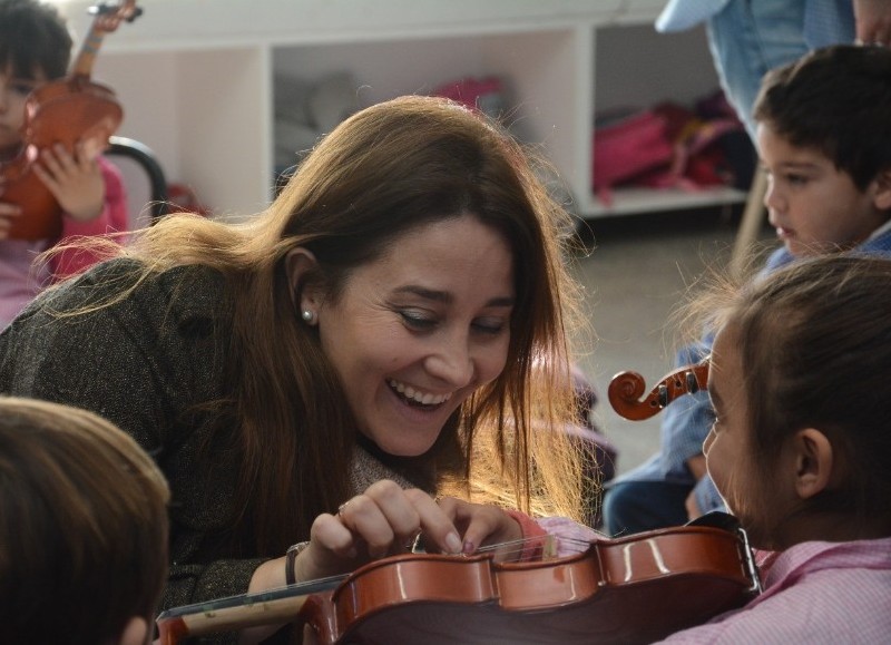 Valeria Atela, creadora de la metodología Orquesta-Escuela: "Más que enseñar música"