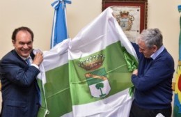 El intendente y su padre viajarán a Galicia para presenciar un homenaje a Chascomús