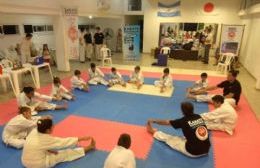 Exitosa jornada de iniciación en karate en el Club Deportivo Chascomús