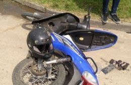 Accidente entre moto y auto en Escribano y Quintana
