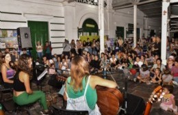 Tres bandas integradas por mujeres se presentan en el Teatro Brazzola