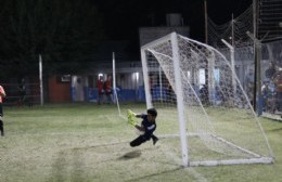 Campeonato de penales en el nocturno del Club Deportivo Chascomús