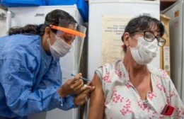 COVID-19: comenzó la inmunización a los equipos de salud