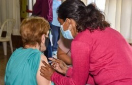 Operativo de vacunación en el barrio San Cayetano