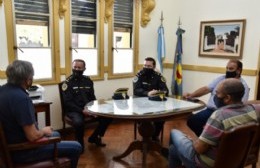 Javier Gastón recibió al nuevo jefe del Departamento Dolores de la Policía Federal