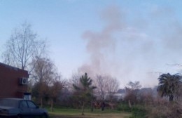 Incendio de basura y pastos