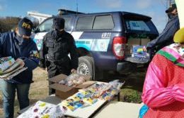 Policía Federal repartió golosinas y regalos a todos los alumnos de la Escuela de Adela
