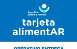 En tono crítico, Clarín se hace eco de la entrega de tarjetas AlimentAR en nuestra ciudad