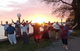 Encuentro de danzas del conjunto folklórico Peña Laguna y Cielo