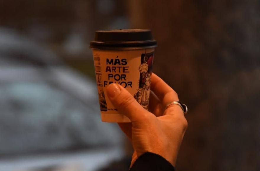 Inició el ciclo “Arte & Café”