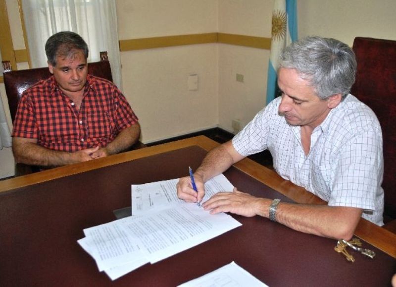 Francisco Balzano y el intendente Gastón.