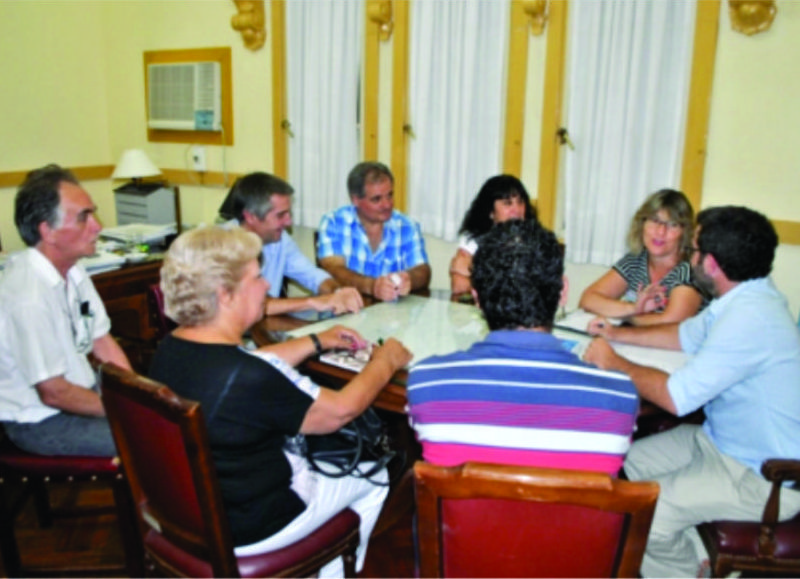 Ejecutivo y gremios, cara a cara.