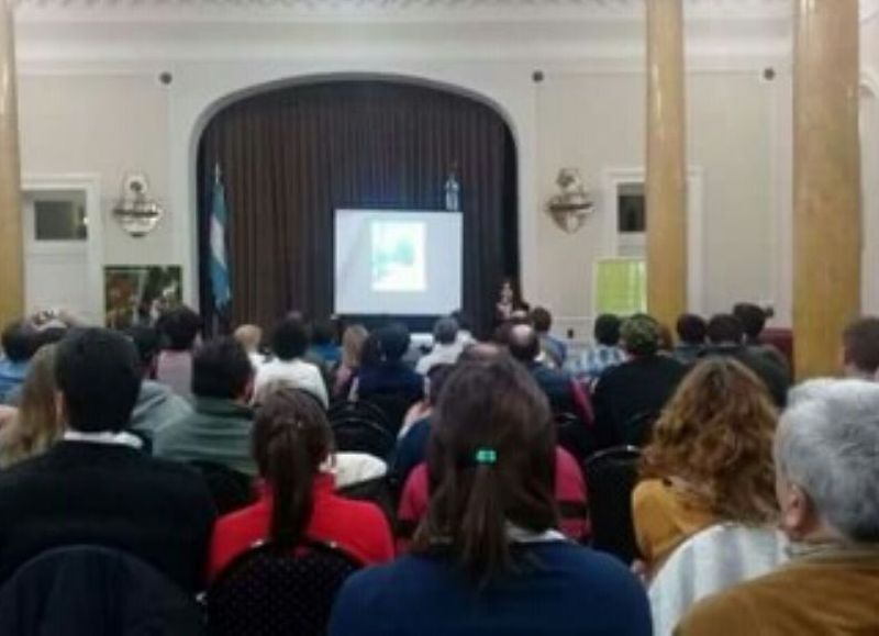 Exposición en la Universidad del Centro.