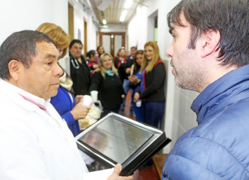 Francisco Echarren destacó la labor del doctor Pedro Gamarra Mendoza en el Hospital Carrillo.

