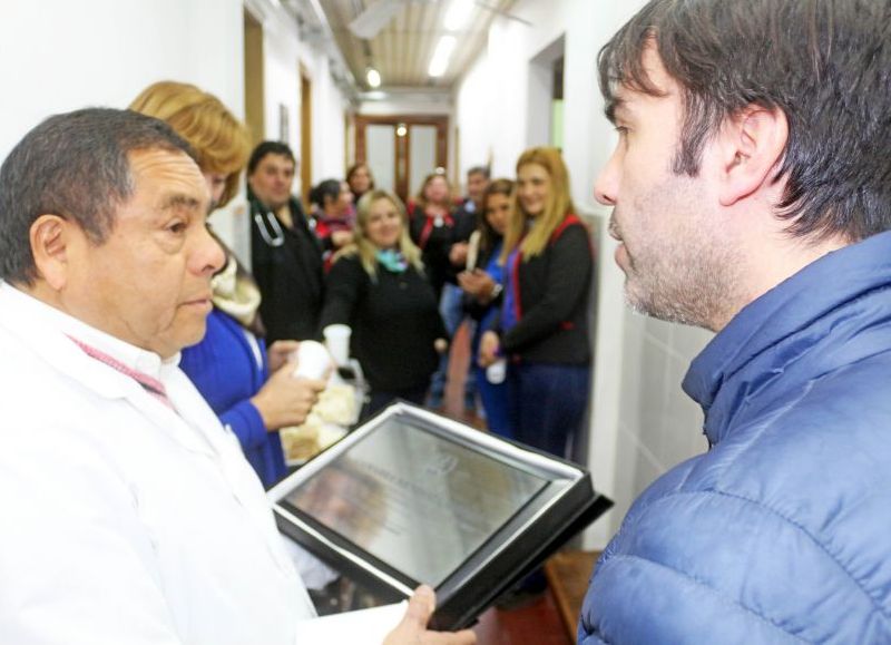 Francisco Echarren destacó la labor del doctor Pedro Gamarra Mendoza en el Hospital Carrillo.
