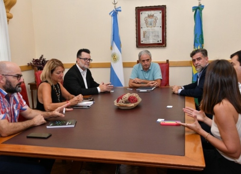 El intendente Javier Gastón recibió en los últimos días a autoridades locales y regionales del Banco Provincia y del Banco Ciudad.