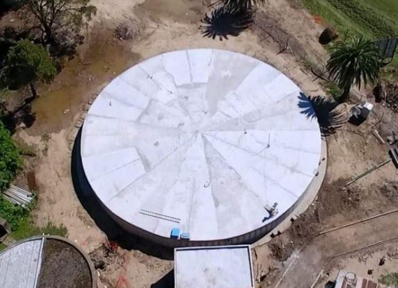 Conexión entre el tanque de agua y la nueva cisterna.