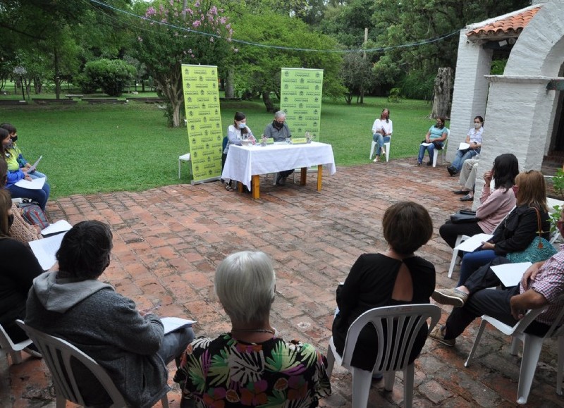 El intendente municipal compartió un encuentro con miembros de iglesias, parroquias y colegios católicos, para lograr trabajar en conjunto en el registro voluntario de vacunación contra el Covid-19.