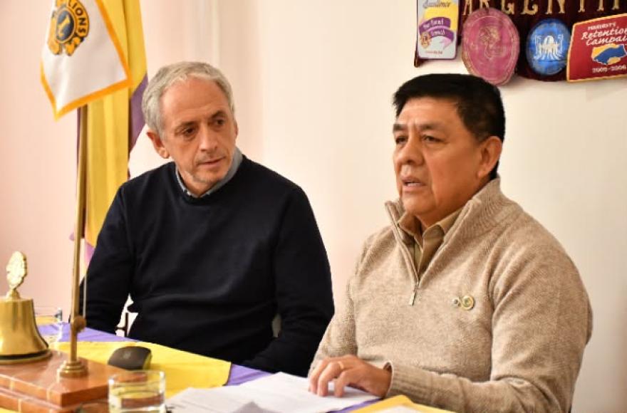 Javier Gastón y Oscar Toledo firmaron este miércoles el acta de donación definitiva