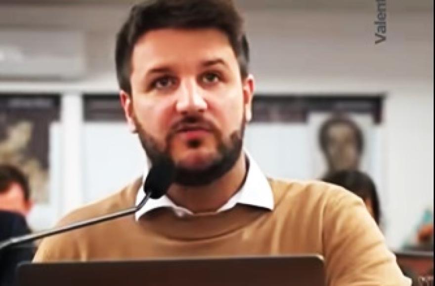 Valentino Redruello.