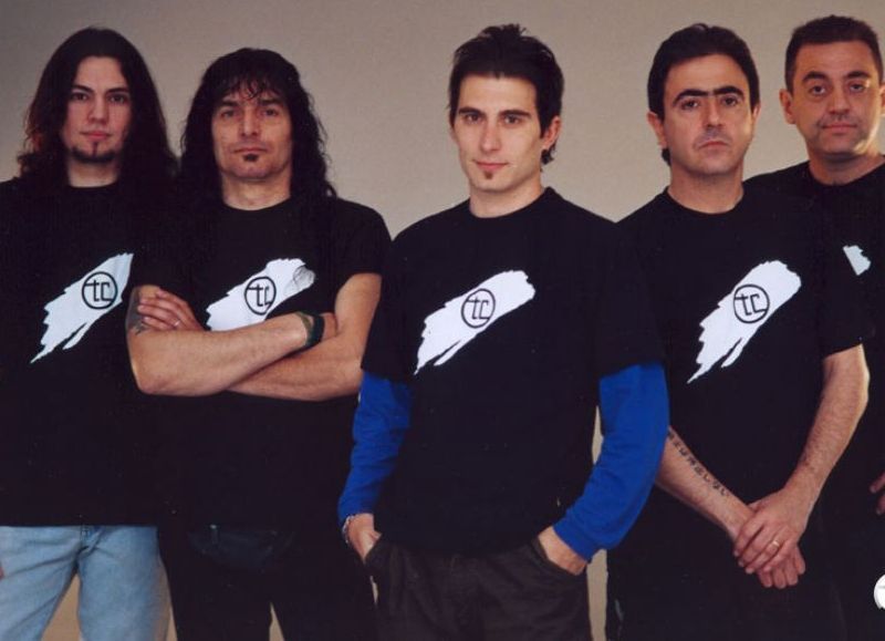 La banda de rock se presentará en el Teatro Brazzola.