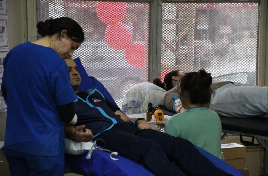 Colecta externa de sangre junto al Club de Leones