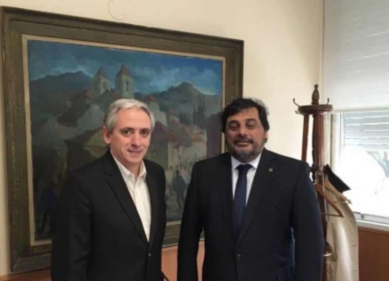 El intendente junto al fiscal Hernán Rodolfo Gómez.
