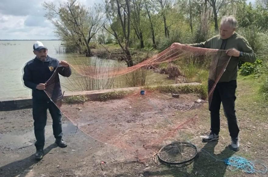 Secuestraron una red de pesca prohibida en la compuerta Girado