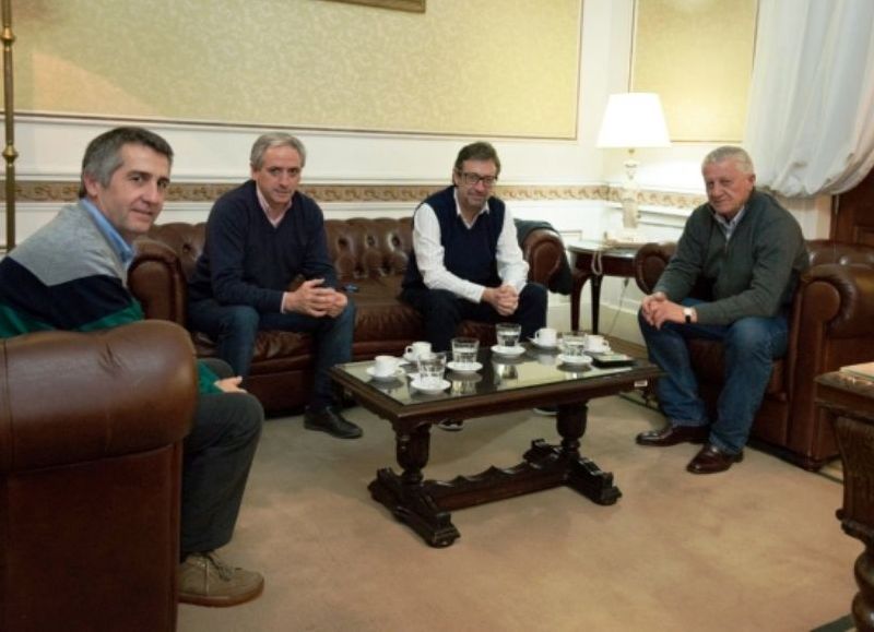 El intendente se reunió con funcionarios bonaerenses.