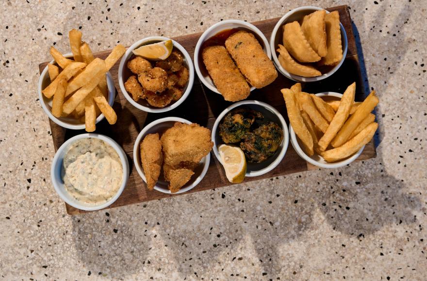 “Todo el día, todos los días”: Café Mulé renueva su carta y reafirma su propuesta frente a la laguna