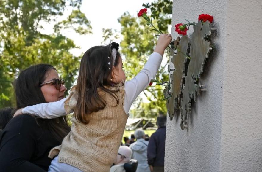 Vigilia y acto oficial por el Día del Veterano y de los Caídos de la Guerra de Malvinas