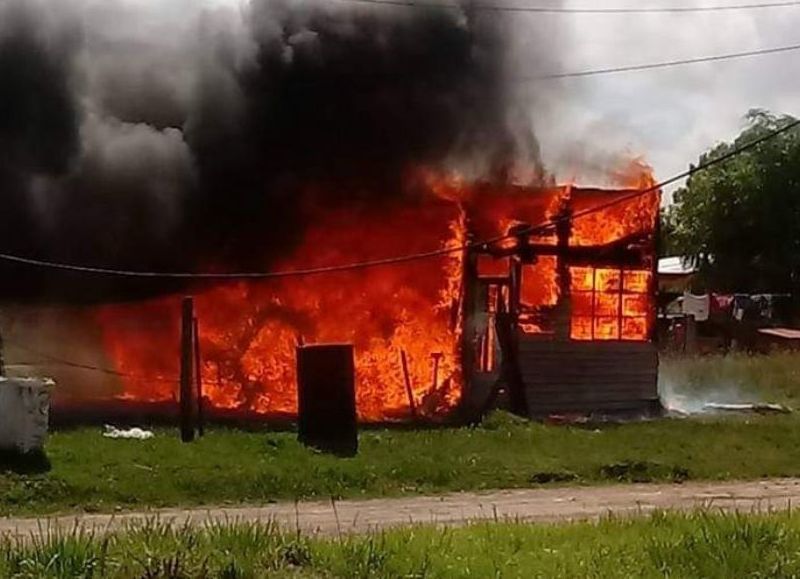 Tras el incendio, sistema constructivo simple y económico.