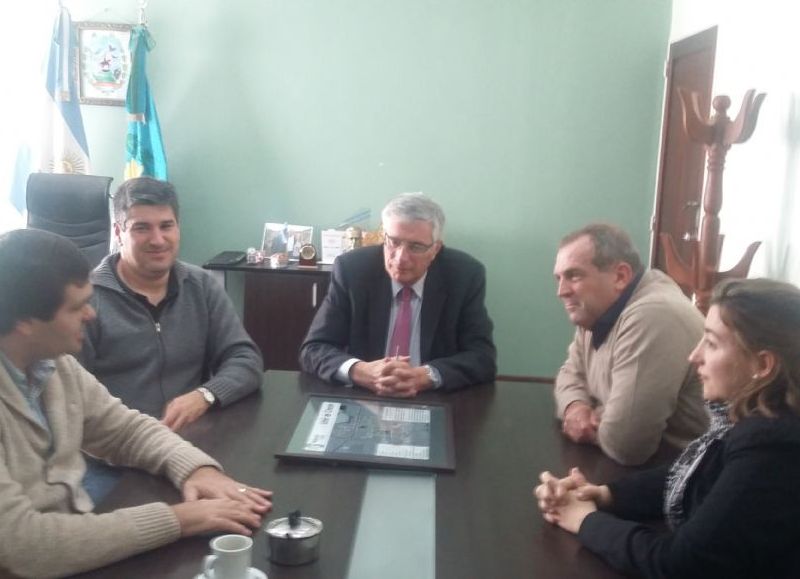 Encuentro de trabajo de los precandidatos a concejales de Cambiemos-UCR con el intendente de General Belgrano