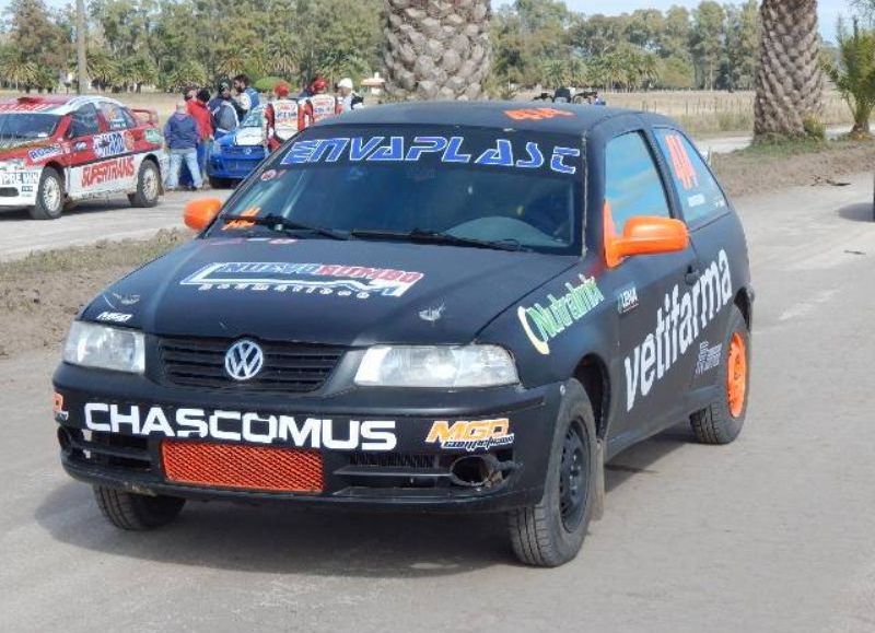 El auto de Juan Martín Eluchans y Julián Esperati.