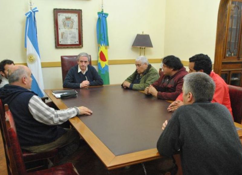 Reunión encabezada por el intendente.