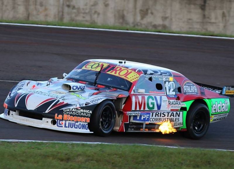 La Chevy de Pablo Costanzo girando en Posadas.