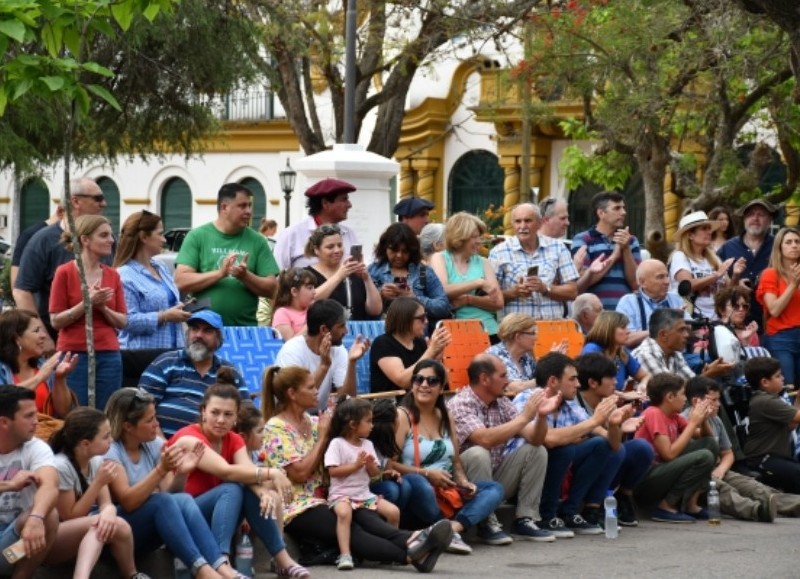 Muy buen acompañamiento vecinal.