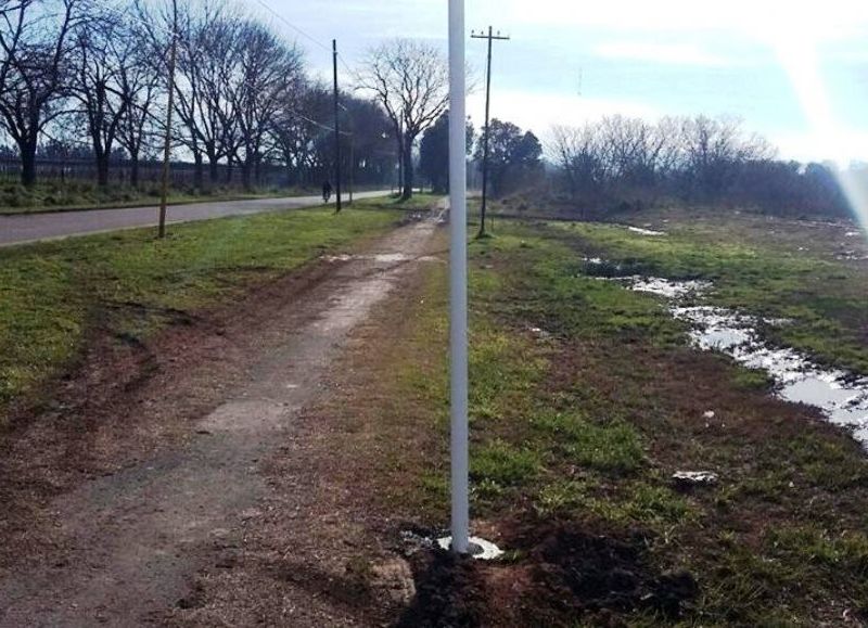 La traza une el casco con el barrio del Balneario Río Salado.