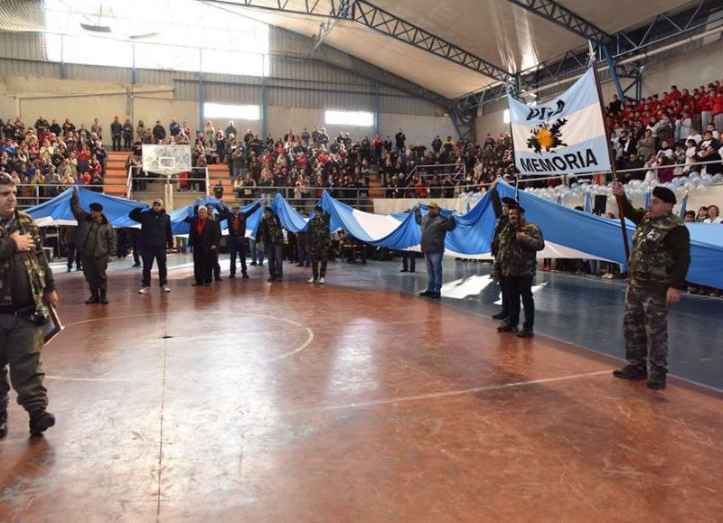 Acto por el Día de la Bandera.