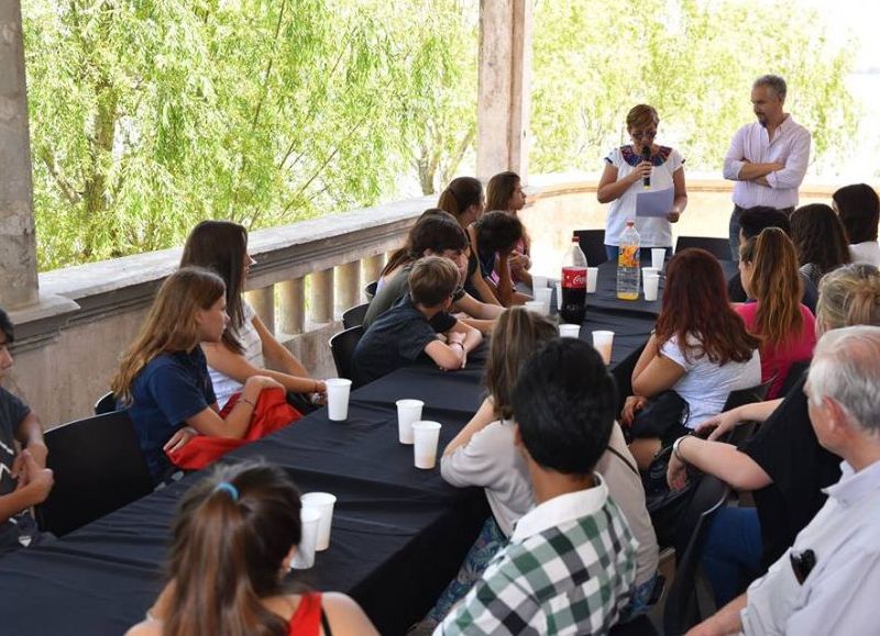 En el encuentro se analizaron las percepciones que tienen los jóvenes sobre el alcohol, las drogas y la nocturnidad, entre otros temas.