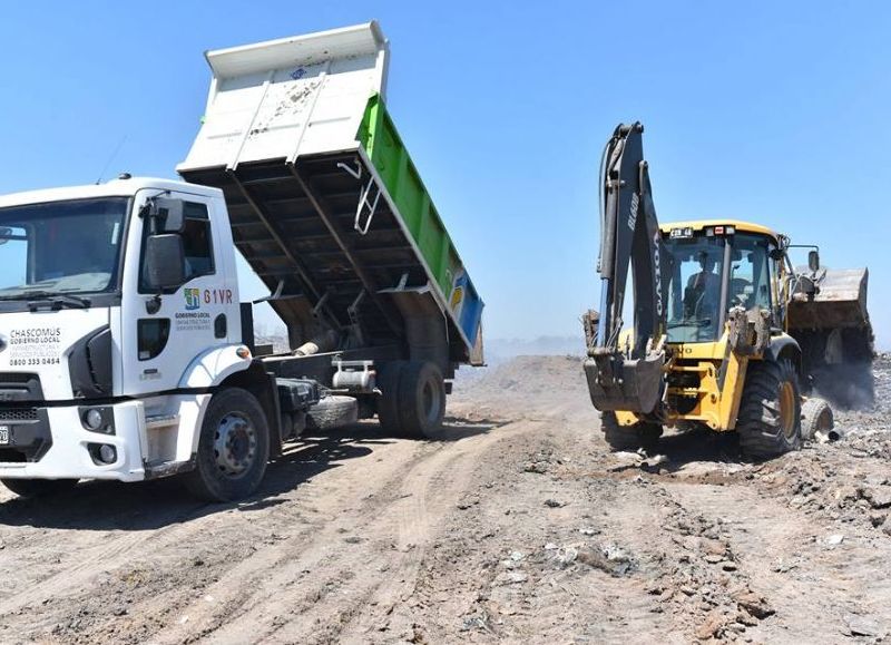 El intendente felicitó a los trabajadores por la tarea realizada.