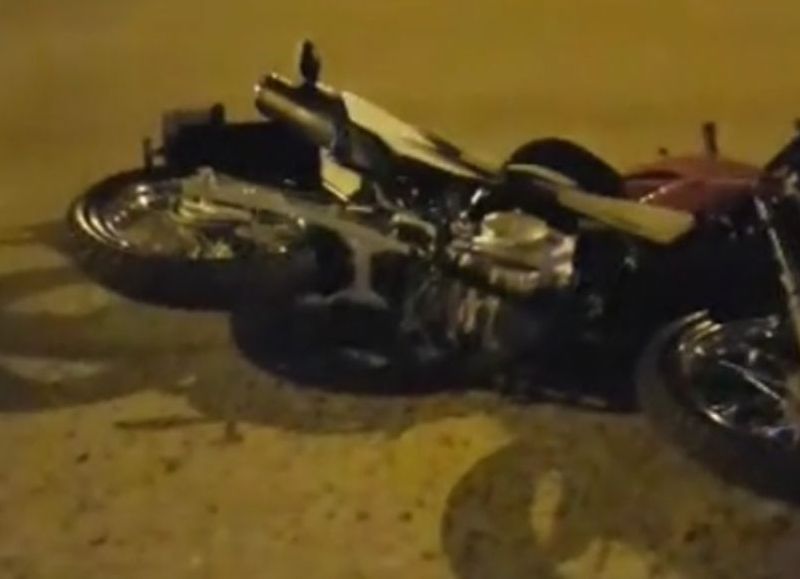El motociclista se llevó la peor parte.