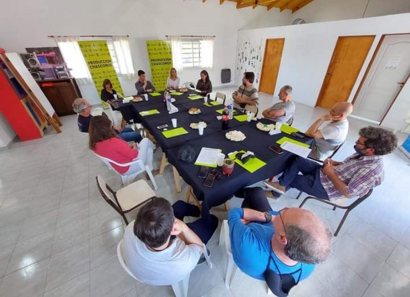 Charla en el SUM del barrio San Luis.