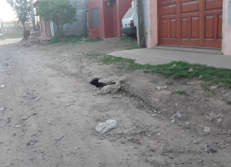Negligencia en calle Uruguay.